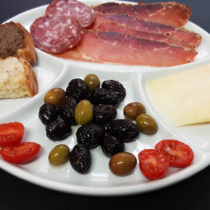 antipasto toscano crostini formaggi salumi