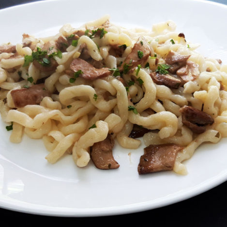 pasta fresca pici con funghi porcini