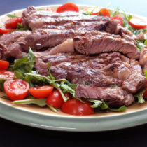 tagliata di manzo rucola e pomodorini